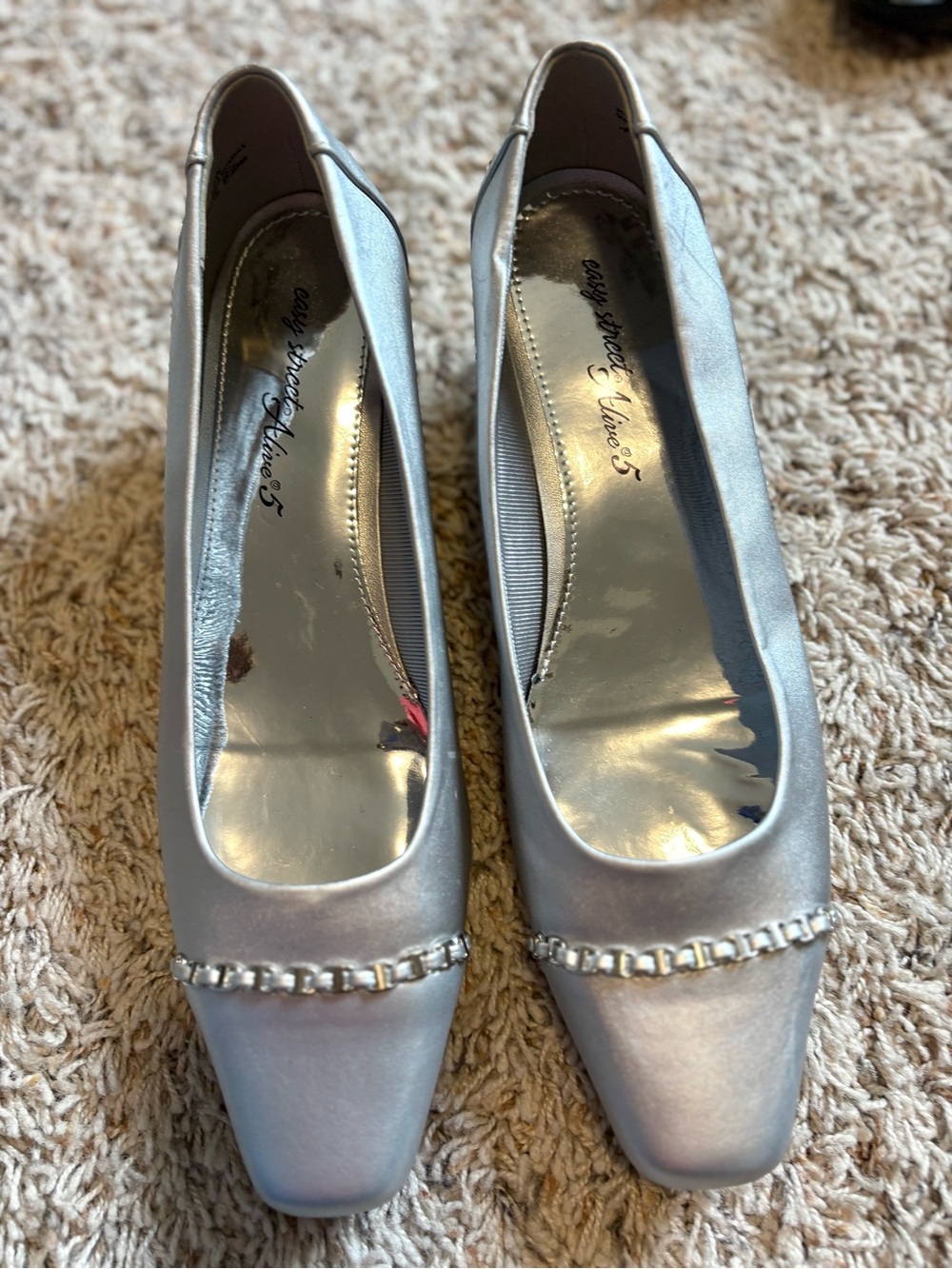 Easy Street - Women’s (Sz 10) Orbit Kitten Heel Pumps Shoes